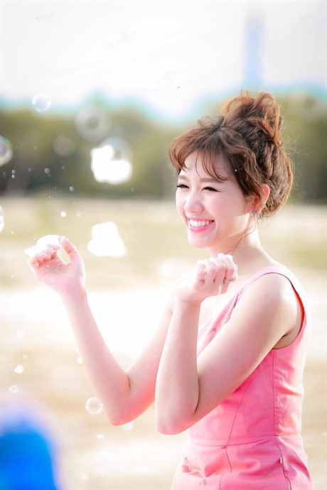 Chán để tóc mái thưa Hariwon lạ lẫm với tóc Chan de toc mai thua Hariwon la lam voi toc