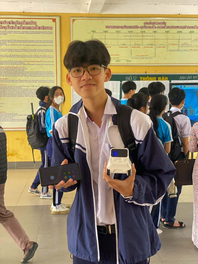 Học sinh Nguyễn Danh – Trường THPT Nguyễn Chí Thanh có nhiều trải nghiệm thú vị, bổ ích với phòng học STEM. Học sinh Nguyễn Danh – Trường THPT Nguyễn Chí Thanh có nhiều trải nghiệm thú vị, bổ ích với phòng học STEM.