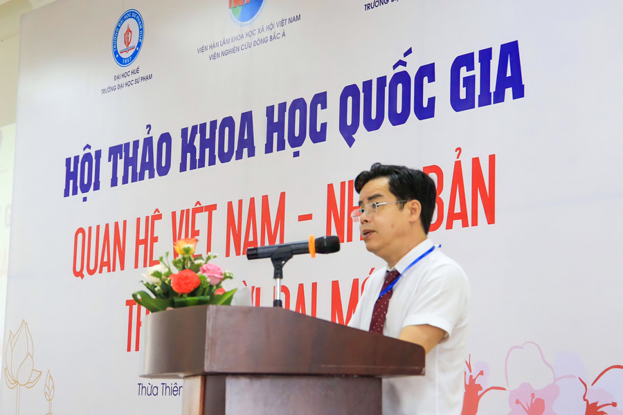 PGS.TS Nguyễn Thành Nhân – Phó Hiệu trưởng Trường ĐH Sư phạm, ĐH Huế phát biểu tại Hội thảo.