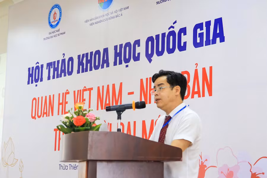 PGS.TS Nguyễn Thành Nhân – Phó Hiệu trưởng Trường ĐH Sư phạm, ĐH Huế phát biểu tại Hội thảo.