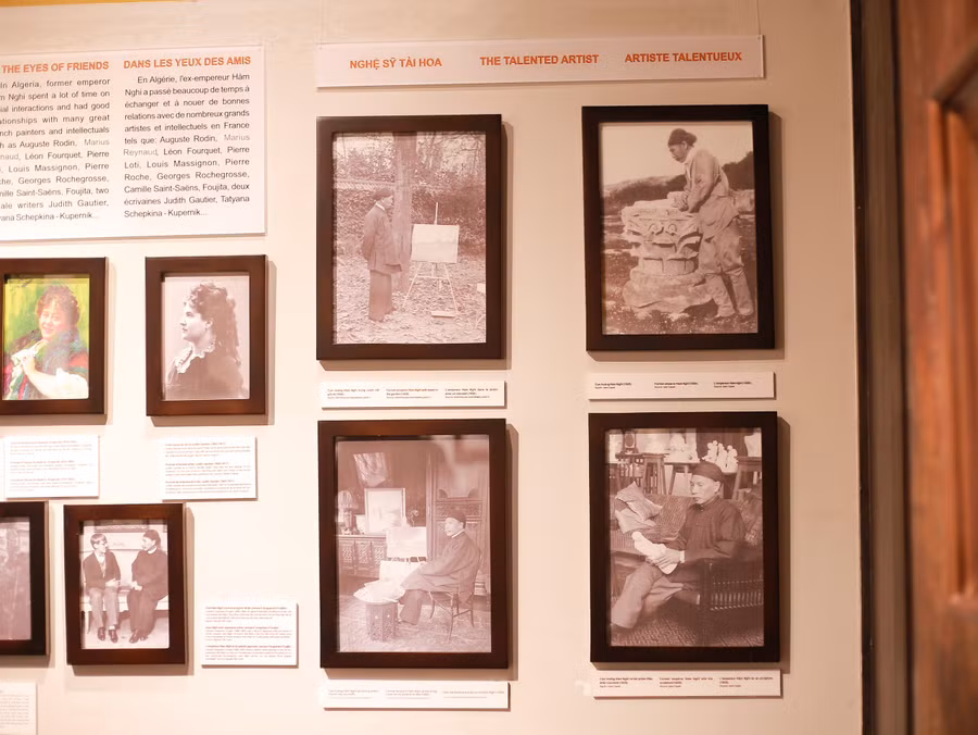 Cuộc sống đời thường của vua Hàm Nghi được trưng bày tại triển lãm.