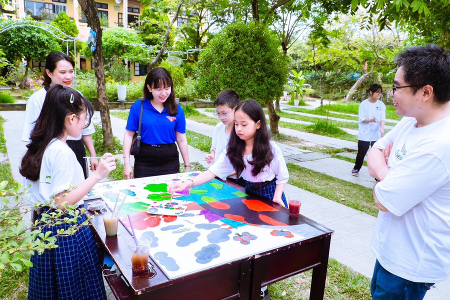 Nhiều hoạt động dành cho học sinh được ngành giáo dục thực hiện. Nhiều hoạt động dành cho học sinh được ngành giáo dục thực hiện.