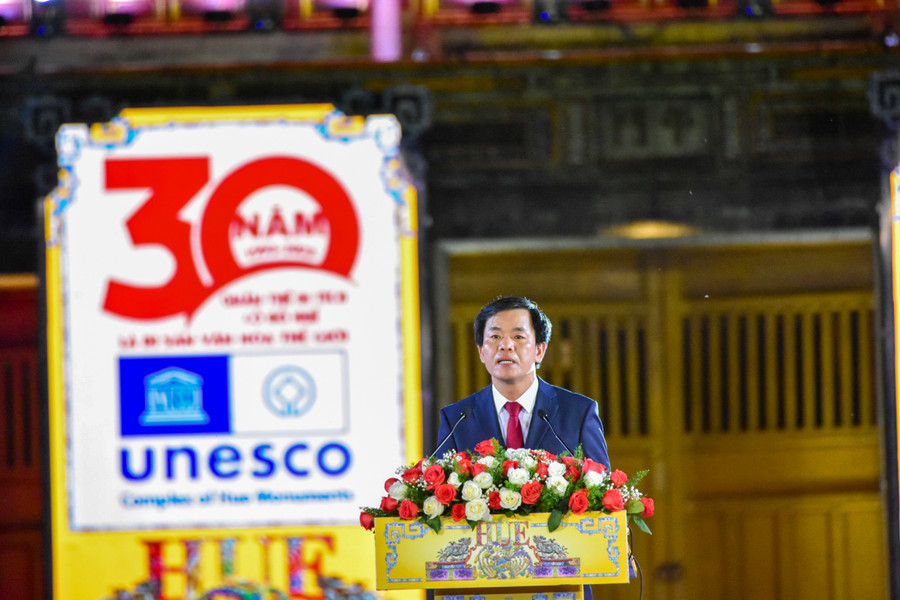 Ông Nguyễn Văn Phương – Chủ tịch UBND tỉnh Thừa Thiên – Huế phát biểu tại buổi lễ. Ông Nguyễn Văn Phương – Chủ tịch UBND tỉnh Thừa Thiên – Huế phát biểu tại buổi lễ.