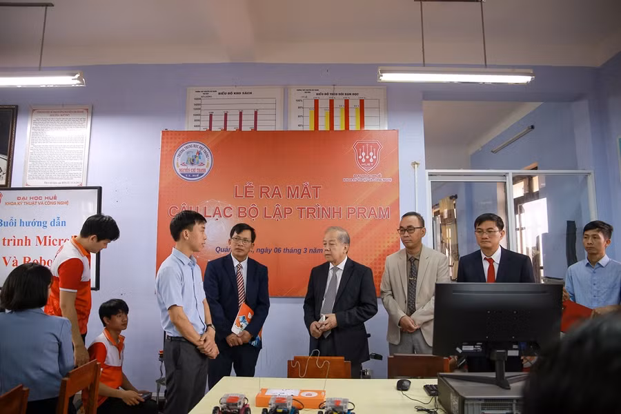 Giới thiệu tại Lễ ra mắt CLB lập trình Pram.