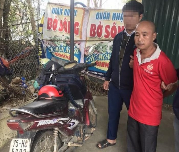 Đồng bị Công an tỉnh Thừa Thiên - Huế bắt tại Quảng Nam khi đang lẩn trốn (Ảnh: Công an cung cấp). Đồng bị Công an tỉnh Thừa Thiên - Huế bắt tại Quảng Nam khi đang lẩn trốn (Ảnh: Công an cung cấp).