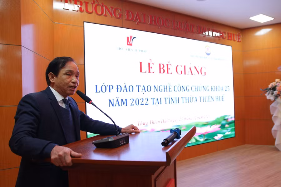 PGS.TS Đoàn Đức Lương, Hiệu trưởng Trường ĐH Luật, ĐH Huế phát biểu.