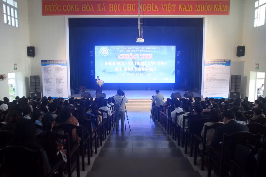 Khai mạc vòng chung khảo cuộc thi Khoa học – Kỹ thuật dành cho học sinh Trung học tỉnh Thừa Thiên - Huế năm học 2022-2023.
