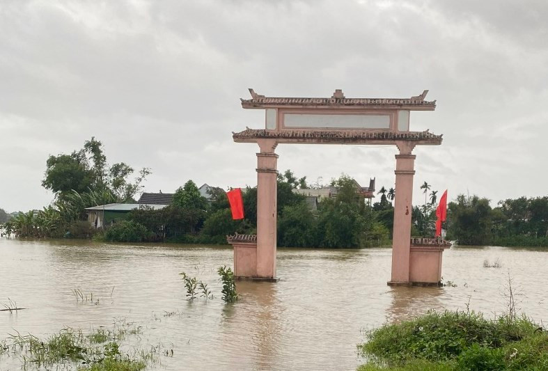 Xã Phong Hòa, huyện Phong Điền ngập nhiều nơi. Xã Phong Hòa, huyện Phong Điền ngập nhiều nơi.