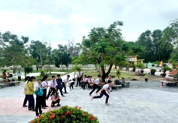 Giờ học thể dục sôi nổi. Giờ học thể dục sôi nổi.