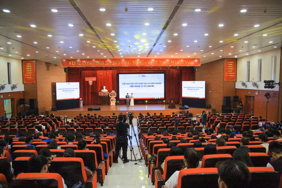 Diễn đàn Đổi mới sáng tạo và Khởi nghiệp miền Trung và Tây Nguyên.