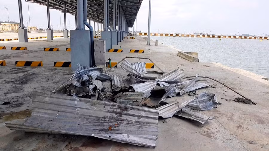 Một số hạng mục vẫn còn dang dở tại dự án Cảng cá Thuận An.