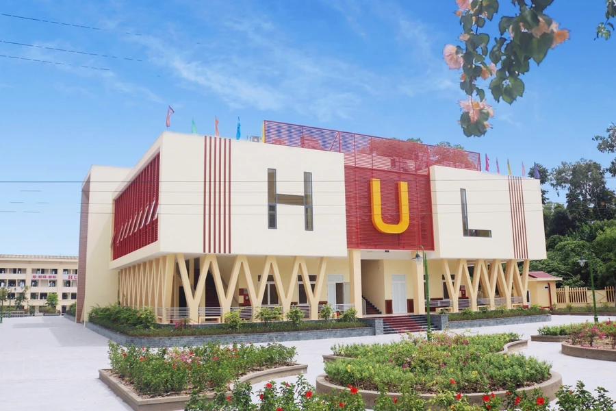 Trường Đại học Luật, Đại học Huế - địa chỉ uy tín đào tạo các cử nhân, thạc sĩ, tiến sĩ luật khu vực miền Trung & Tây Nguyên nhiều năm qua. 