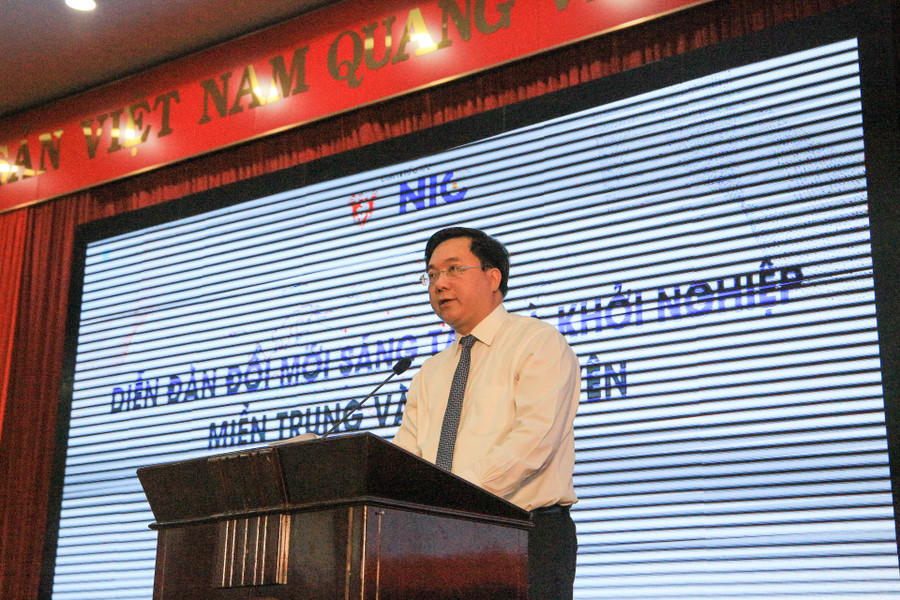 Ông Trần Duy Đông - Thứ trưởng Bộ Kế hoạch và Đầu tư phát biểu tại chương trình. Ông Trần Duy Đông - Thứ trưởng Bộ Kế hoạch và Đầu tư phát biểu tại chương trình.