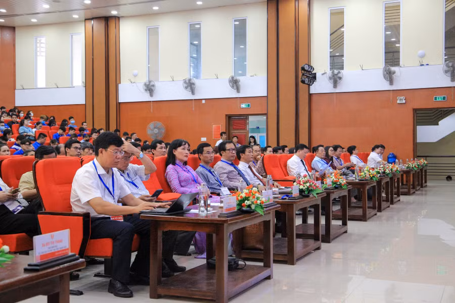 Chương trình quy tụ khoảng 200 đại biểu, chuyên gia, nhà khoa học, nhà quản lý, nhà hoạch định chính sách, đại diện doanh nghiệp,… tham gia.