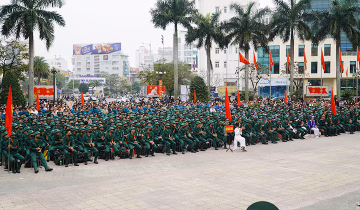 Lễ tòng quân tại Thành phố Huế, tỉnh Thừa Thiên - Huế.