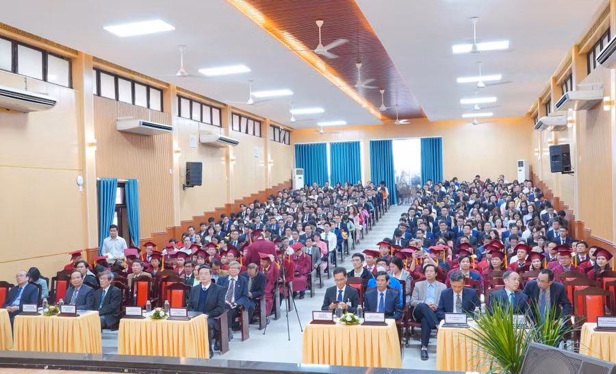 Lễ tốt nghiệp và trao bằng Tiến sĩ Y học năm 2023.