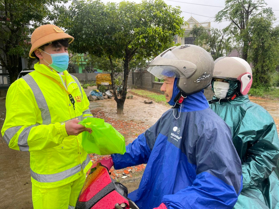 Những phần quà đầy ý nghĩa và ấm áp.