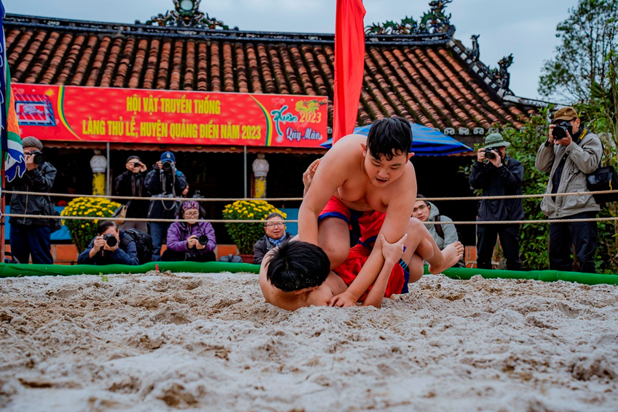 Hội vật nhằm phát hiện và bồi dưỡng những vận động viên cho bộ môn Vật của tỉnh Thừa Thiên - Huế, ý nghĩa rèn luyện sức khỏe và mong cho mùa màng bội thu. Hội vật nhằm phát hiện và bồi dưỡng những vận động viên cho bộ môn Vật của tỉnh Thừa Thiên - Huế, ý nghĩa rèn luyện sức khỏe và mong cho mùa màng bội thu.