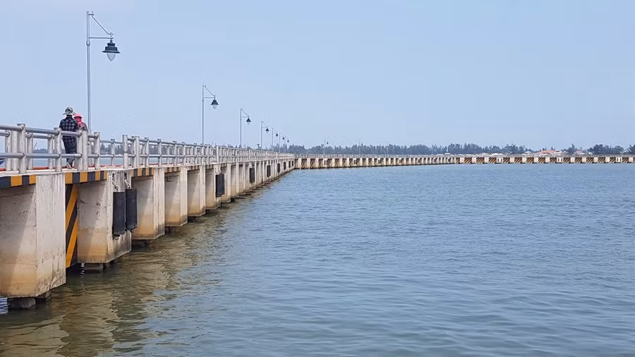 Dự án Cảng cá Thuận An kết hợp khu neo đậu tránh trú bão có tổng mức đầu tư 220 tỷ đồng, hơn một nửa kinh phí trong tổng 3 dự án cảng cá, khu neo đậu tránh trú bão. (Ảnh: Đại Dương).