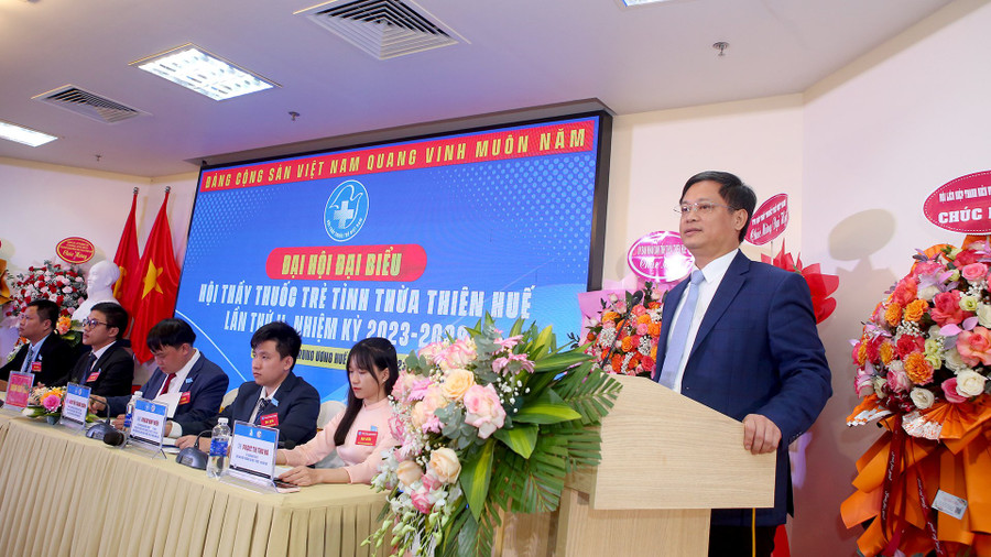 Ông Nguyễn Thanh Bình - Phó Chủ tịch Thường trực UBND tỉnh Thừa Thiên – Huế phát biểu chúc mừng Đại hội. (Ảnh: Thượng Hiển)