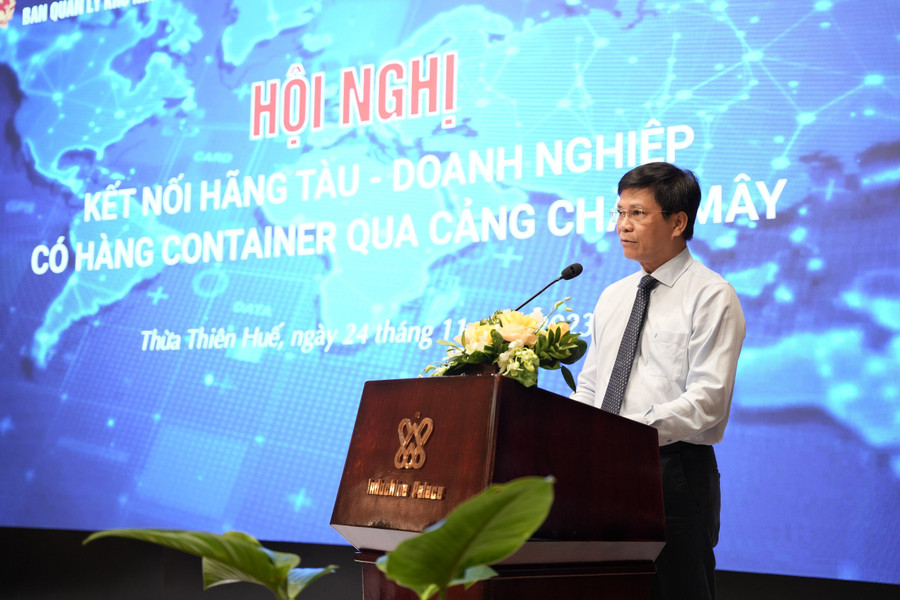 Ông Lê Văn Tuệ, Trưởng Ban Quản lý khu kinh tế, Công nghiệp tỉnh Thừa Thiên – Huế phát biểu tại hội nghị. Ông Lê Văn Tuệ, Trưởng Ban Quản lý khu kinh tế, Công nghiệp tỉnh Thừa Thiên – Huế phát biểu tại hội nghị.