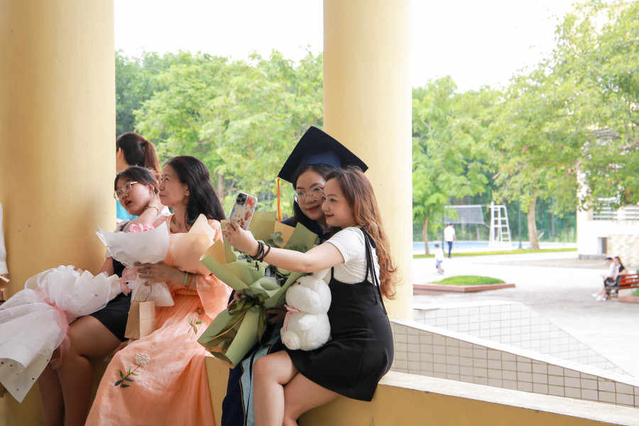 Lưu lại những khoảnh khắc đáng nhớ. Lưu lại những khoảnh khắc đáng nhớ.
