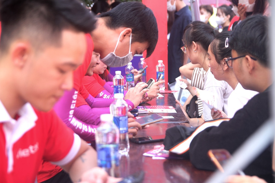 Có gần 2.000 thí sinh trúng tuyển nhập học tại Trường ĐH Kinh tế, ĐH Huế.