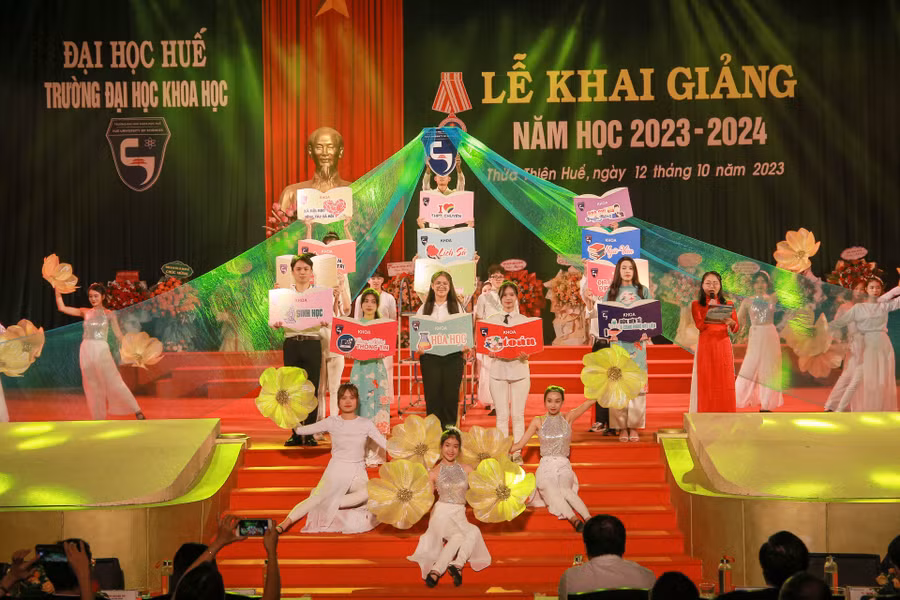 Lễ khai giảng năm học mới 2023 - 2024 của Trường ĐH Khoa học, ĐH Huế.