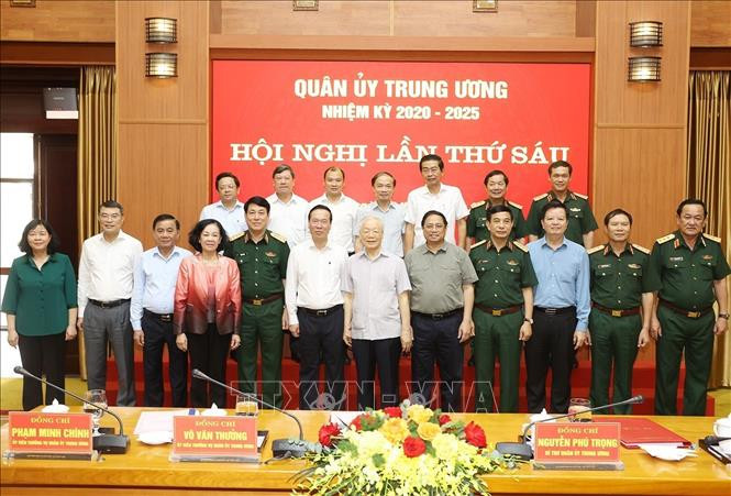 Tổng Bí thư Nguyễn Phú Trọng cùng các đồng chí lãnh đạo Đảng, Nhà nước chụp ảnh chung cùng các đại biểu dự hội nghị. Ảnh: Trí Dũng/TTXVN Tổng Bí thư Nguyễn Phú Trọng cùng các đồng chí lãnh đạo Đảng, Nhà nước chụp ảnh chung cùng các đại biểu dự hội nghị. Ảnh: Trí Dũng/TTXVN