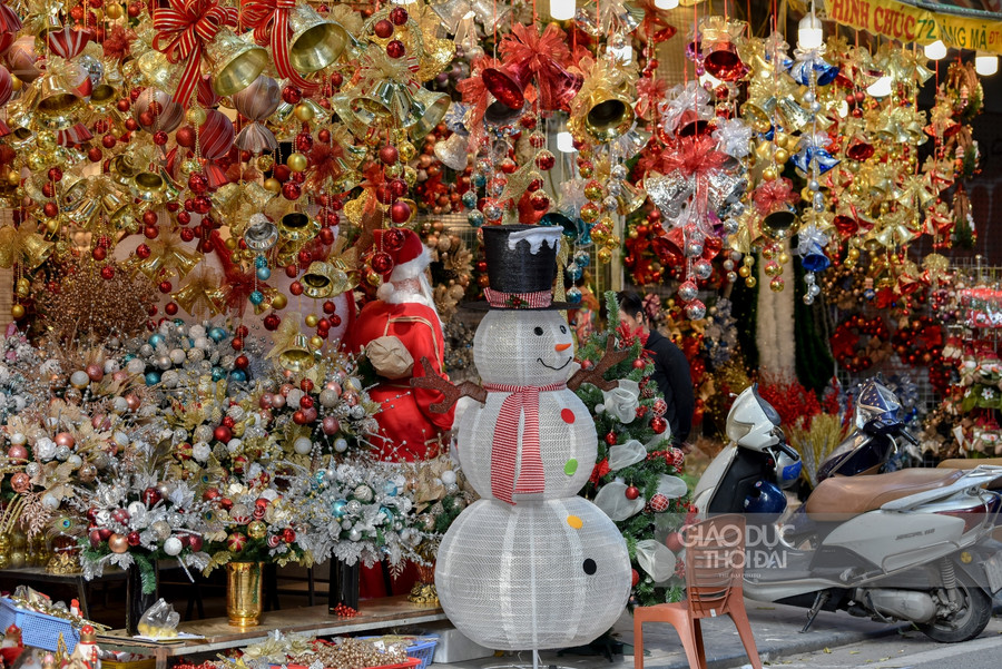 Hàng Mã lung linh đón Noel sớm ảnh 3