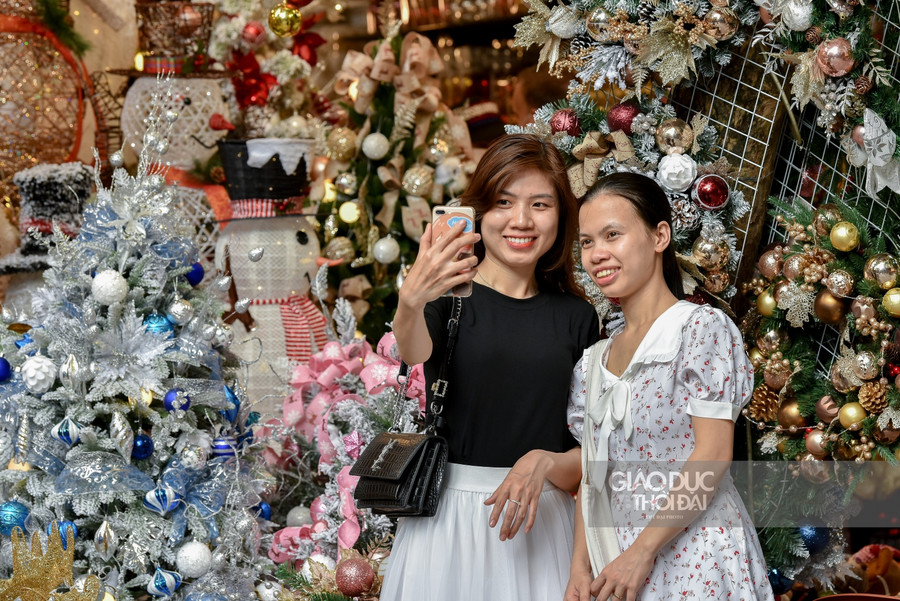 Hàng Mã lung linh đón Noel sớm ảnh 11