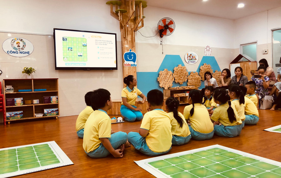 Các hoạt động của trường mầm non tại TP Hồ Chí Minh rất đa dạng, phong phú, trẻ có nhiều cơ hội học tập. Các hoạt động của trường mầm non tại TP Hồ Chí Minh rất đa dạng, phong phú, trẻ có nhiều cơ hội học tập.