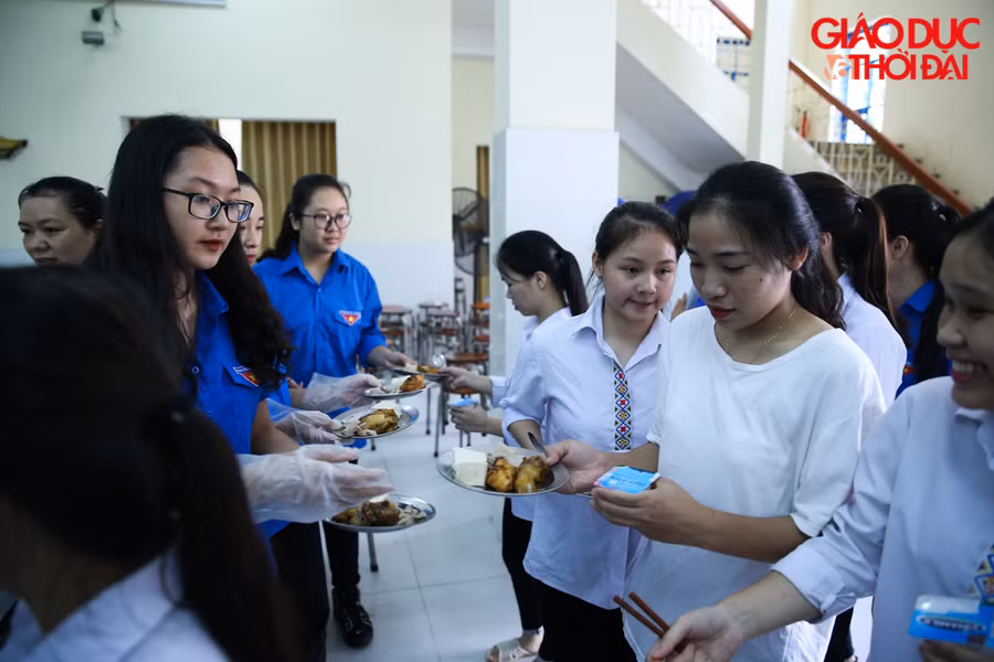 Kết thúc buổi thi, đây cũng chính là sự động viên, tạo sự an tâm cho tất cả các bạn thí sinh