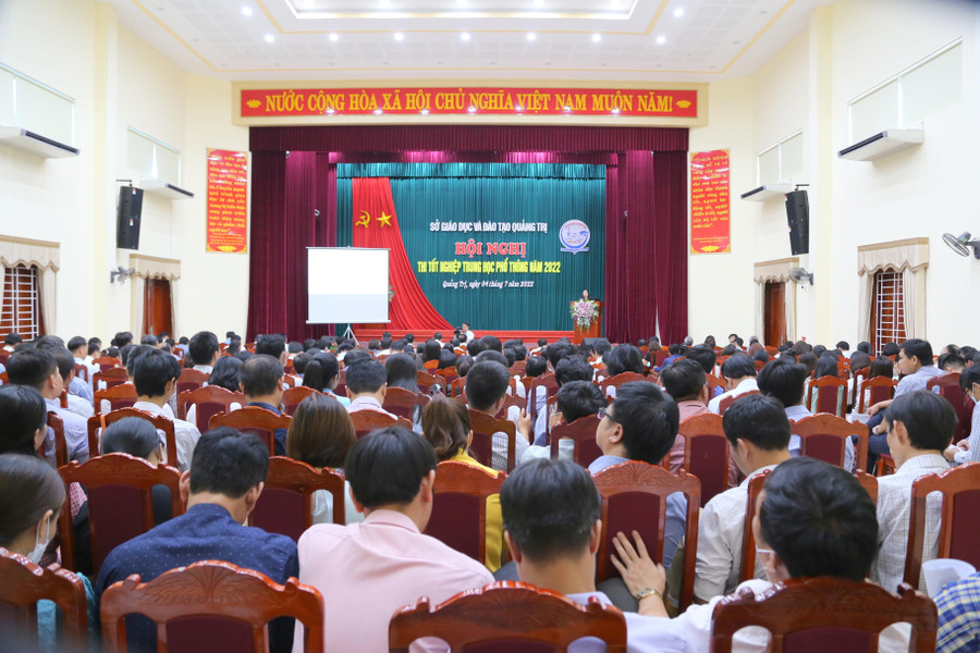 Sở GD&amp;ĐT tổ chức hội nghị thi tốt nghiệp THPT năm 2022, nhằm tập huấn nghiệp vụ liên quan đến công tác tổ chức thi.