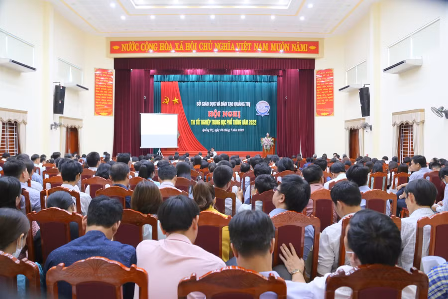 Sở GD&amp;ĐT tổ chức hội nghị thi tốt nghiệp THPT năm 2022, nhằm tập huấn nghiệp vụ liên quan đến công tác tổ chức thi.