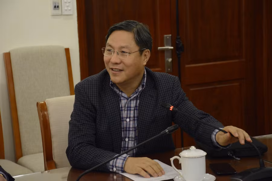 Ông Đặng Huy Đông - nguyên Thứ trưởng Bộ Kế hoạch và Đầu tư phát biểu tại cuộc họp