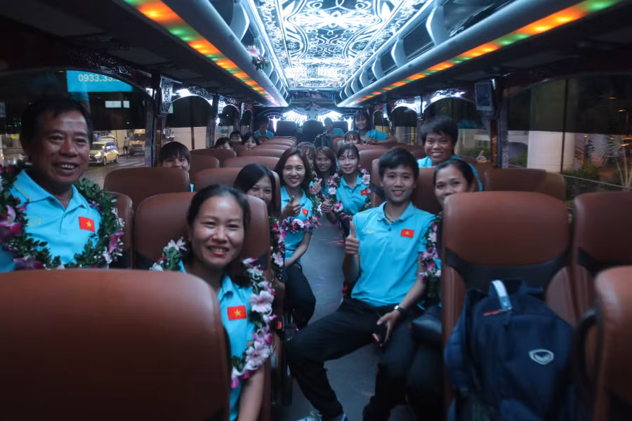 Khép lại chuyến thi đấu thành công tại giải Đông Nam Á 2019, các cầu thủ nữ sẽ quay trở lại tập luyện cùng các CLB để chuẩn bị bước vào giai đoạn lượt về giải bóng đá nữ Vô địch Quốc gia 2019.