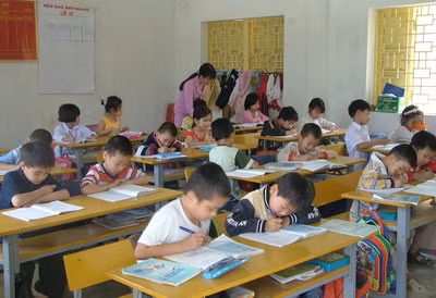 Đổi thay giáo dục cùng đại công trình thủy điện