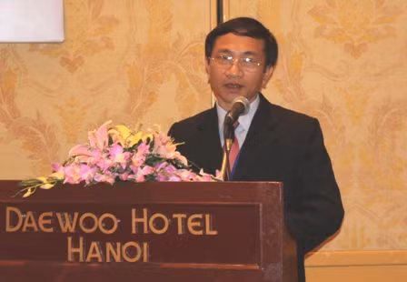 Ông Hoàng Ngọc Vinh