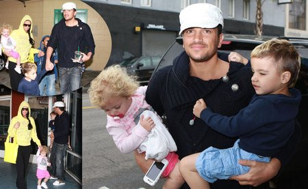 Nhà Beckham - gia đình hiện đại kiểu mẫu ảnh 3 Nam ca sĩ Peter Andre