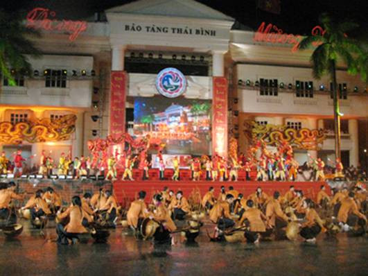 Khai mạc Ngày hội Văn hóa, Thể thao và Du lịch ảnh 2 Một tiết mục văn nghệ tại lễ khai mạc