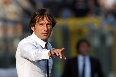 HLV Leonardo khẳng định ông quyết không từ chức HLV Leonardo khẳng định ông quyết không từ chức