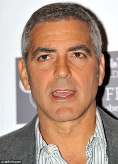 George Clooney tại giải Oscar năm 46 tuổi và anh ngày hôm qua tại London Film Festival