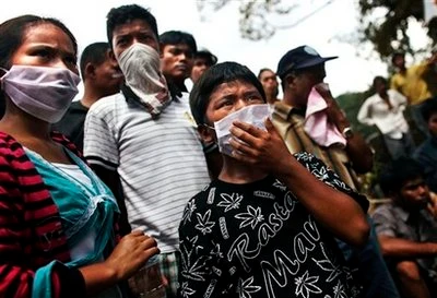 Indonesia: HS đi học trở lại sau động đất