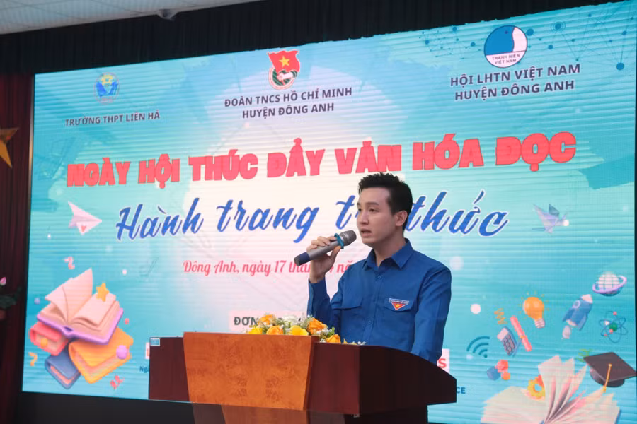 Phó Bí thư Thành đoàn Hà Nội Đào Đức Việt phát biểu tại ngày hội.