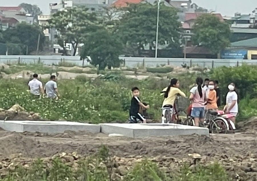 Khu vực nơi 2 cháu nhỏ gặp nạn. Khu vực nơi 2 cháu nhỏ gặp nạn.