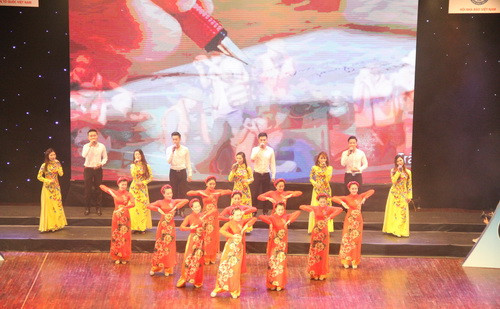 Văn nghệ chào mừng Văn nghệ chào mừng