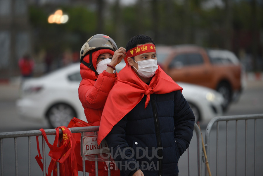 Không khí "cực nóng" tại sân Mỹ Đình trước trận Việt Nam - Trung Quốc ảnh 3