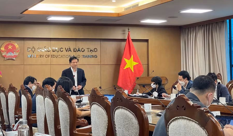 Thứ trưởng Nguyễn Hữu Độ phát biểu tại cuộc họp. Ảnh chụp qua màn hình