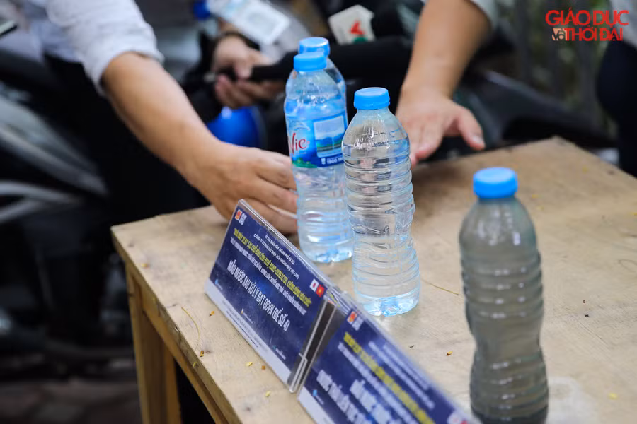 Sau khi xử lý, nước tại bể số 4 cho màu nước tương đương với nước đóng chai